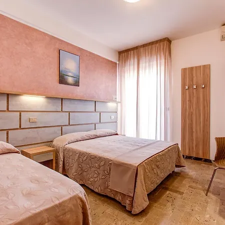 Splendid Отель 3*